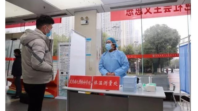熱成像自動(dòng)測(cè)溫設(shè)備緩解醫(yī)院疫情防控壓力,準(zhǔn)確對(duì)人員測(cè)溫篩查