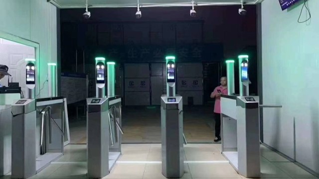 智能安檢門廠家分享人臉識別閘機(jī)普遍用在哪些領(lǐng)域？
