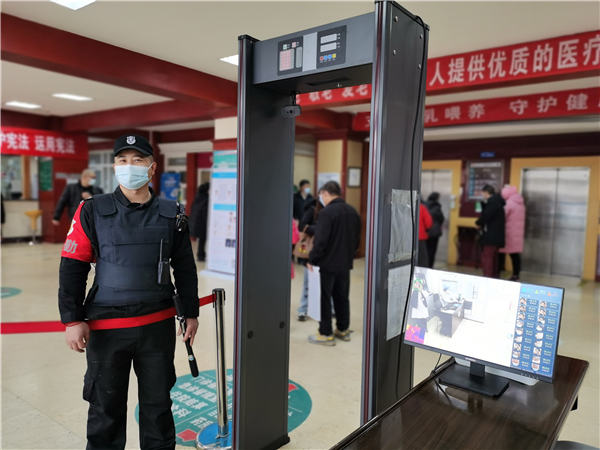 自動測體溫感應(yīng)門